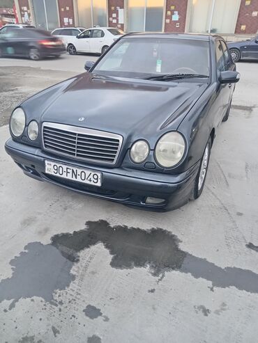 Mercedes-Benz: Mercedes-Benz E-Class: 2.2 l | 1999 il Sedan — 10