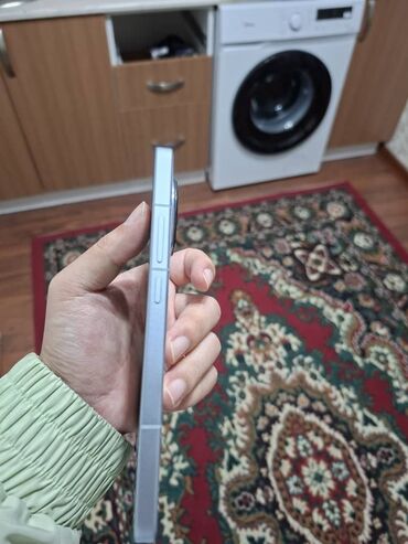 нерабочий телефон: Poco F7 Pro, Колдонулган, 256 ГБ, түсү - Көгүлтүр, 2 SIM