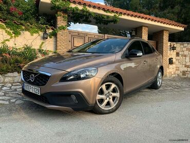 Μεταχειρισμένα Αυτοκίνητα: Volvo V40 Cross Country: 1.6 l. | 2015 έ. | 136000 km. Sedan