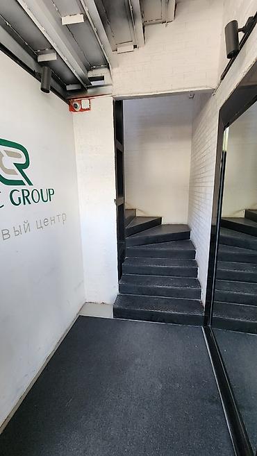 маленькая комната в аренду под офис: Сдаю Офисный кабинет: 180 м², С ремонтом, С отдельным входом — 2