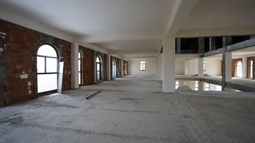 Kommersiya daşınmaz əmlakının satışı: Ticarət Mərkəzi Mall yaritəmir 5000 kv,1-ci mərtəbə Bowling 1400 kv — 5