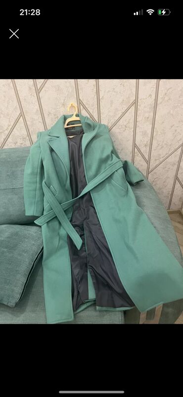 qadın qış paltoları: Uzun palto 1 defe geyinilib yalniz whatsaap