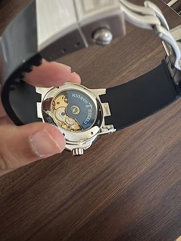 Aksesuarlar: Ulysse Nardin Executive Dual Time avtomatik qol saatı - Korpus — 1