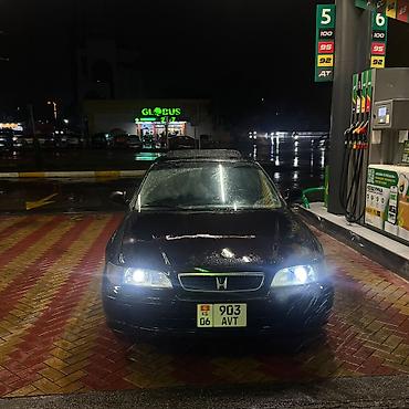 Honda Accord: 1998 г., 1.8 л, Механика, Бензин, Седан at lalafo.kg Honda Accord: 1998 г., 1.8 л, Механика, Бензин, Седан