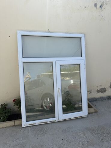Plastik pəncərələr: İşlənmiş İki qat şüşə paketi Plastik pəncərə, Еni: 118 sm, Uzunluğu: 155 sm