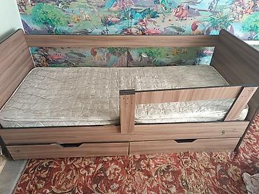 Детские односпальные кровати: Продаю подростковую кровать 180/80 цена 5 т сом — 3