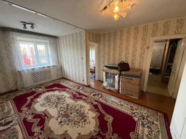 сдается 2 комнатная квартира в джале: 1 бөлмө, 32 кв. м, Хрущевка, 3 кабат, Эски ремонт