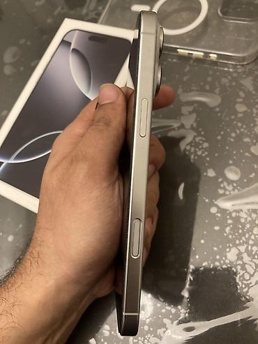macbook air m2 qiymeti: IPhone 16 Pro Max, 256 GB, Ağ, Face ID — 6