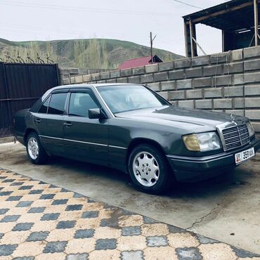 флагшток w124: Mercedes-Benz W124: 1990 г., 2.3 л, Механика, Бензин, Седан