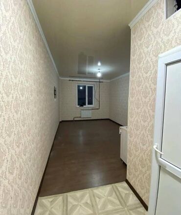 срочно продаётся 1 комнатная квартира в районе ошского рынка по улице кенсуйская: 1 комната, 20 м², Индивидуалка, 3 этаж, Косметический ремонт