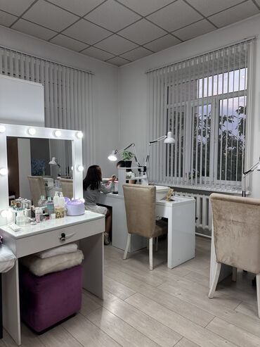 Салоны красоты: СРОЧНО ‼️ продаю студию красоты в центре Бишкека НЕ ПОМЕЩЕНИЕ а — 9