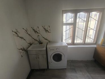 Долгосрочная аренда домов: 70 м², 3 комнаты, Теплый пол, Бронированные двери, Забор, огорожен