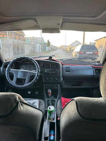 Volkswagen: Volkswagen Passat: 1990 г., 1.8 л, Механика, Бензин, Универсал — 5