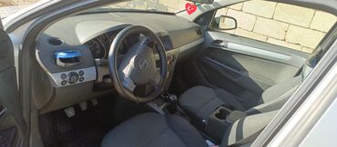 bmw 1 серия 116i mt: Opel Astra: 1.3 l | 2006 il | 282000 km Hetçbek