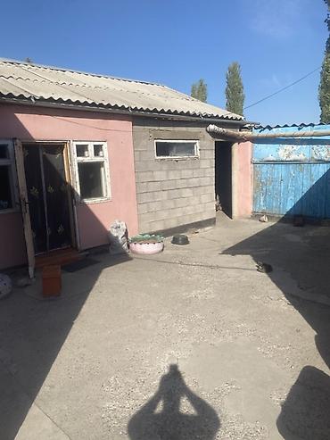 дом фасат: Продаётся жилой дом с приусадебным участком. - Участок огорожен — 5