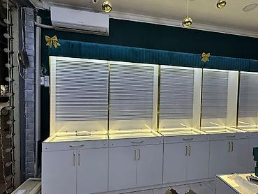 taxta rəf: Zərgərlik mağazası üçün vitrin və mebel komplekti - Mağaza üçün — 1