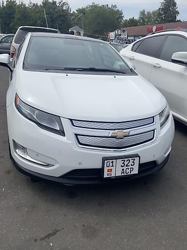 byd e3: Chevrolet Volt: 2012 г., Гибрид, Хэтчбэк — 4