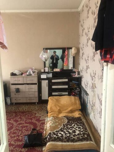 квартира частном доме: 1 бөлмө, 34 кв. м, 105-серия, 2 кабат, Косметикалык ремонт