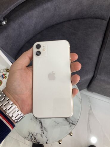 Apple iPhone: IPhone 11, 128 GB, Ağ, Face ID