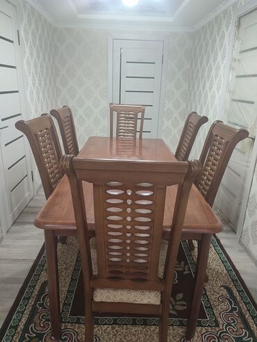 �������� ���� ���������������� ������������ в Бишкек | КОМПЛЕКТЫ СТОЛОВ И СТУЛЬЕВ: Срочно продаётся стол и стулья 6 штук отличнои состояние стол малазия