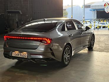 gray f18: Kia K5: 2022 г., Седан — 4