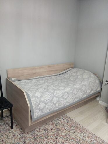 купить односпальную кровать с матрасом: Бир кишилик керебет, Колдонулган, Матрасы бар, Бөлүп төлөө менен, узуну - 200 см