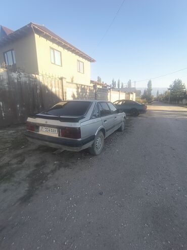 Mazda: Mazda 626: 1987 г., 2 л, Механика, Бензин, Хэтчбэк