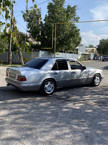 пежо 407: Mercedes-Benz W124: 1994 г., 2.2 л, Механика, Бензин, Седан — 2