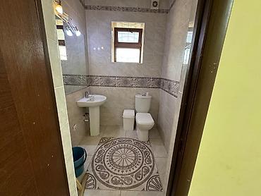 салон красоты на аренду: 🏡Сдаётся просторный 3х этажный особняк по ул Тилебалды Ата — 5