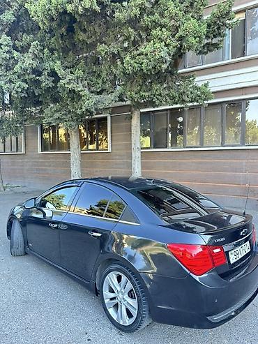 kond: Chevrolet Cruze: 1.4 l | 2012 il 308000 km Sedan — 5
