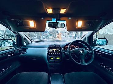 Toyota: Toyota Ipsum: 2002 г., 2.4 л, Автомат, Газ, Минивэн — 10