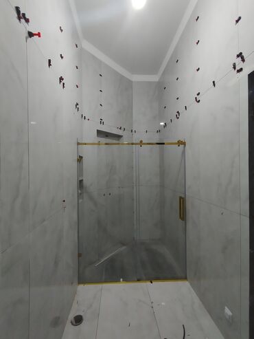 Укладка плитки: Гидроизоляционные работы, Подготовка стен для грунтовки, Подготовка стен для укладки | Мозаичная плитка, Стеклянная плитка, Мраморная плитка | Вертикальная укладка, Горизонтальная укладка, Диагональная укладка Больше 6 лет опыта — 8