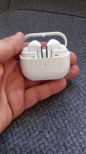tws: İşlənmiş Simsiz (Bluetooth) Qulaqcıqlar, Samsung, rəng - Ağ — 3