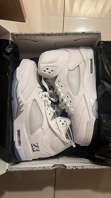 jordan 5: Мужские кроссовки, 42, Air Jordan, Новый, цвет - Белый, Платная доставка — 1