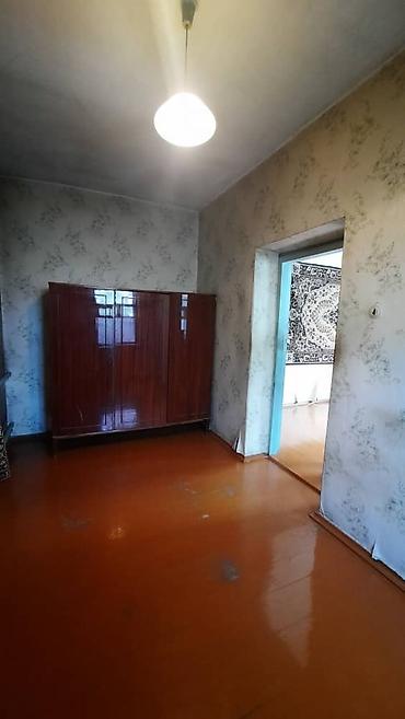 Продажа коттеджей и домов: Продается!!! Дом, в районе аламединского рынка s -64,52м2. В доме зал — 12