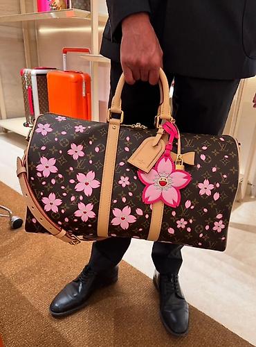 туфли 39: Чемодан Louis Vuitton x Takashi Murakami, коллекция Cherry Blossom — 9