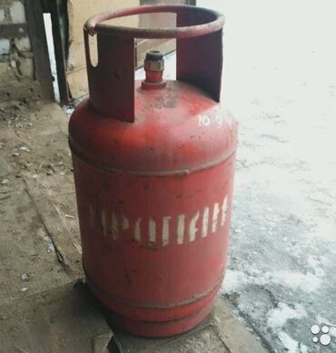Газовые баллоны: Продам газовые баллоны 2 шт по 1500 сом каждый. Находятся в Канте