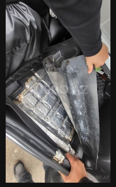 VAZ (LADA): Model: Lada vaz (VAZ 2107) Kuzov: sedan, 4 qapı Rəng: ağ Yanacaq — 15