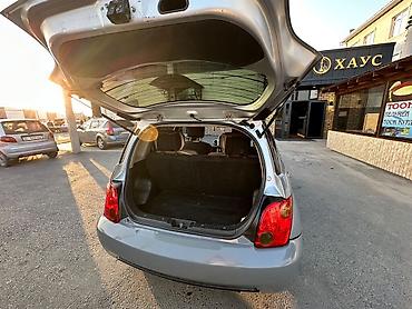 фара е38: Toyota Ist: 2002 г., 1.3 л, Автомат, Бензин, Хэтчбэк — 4