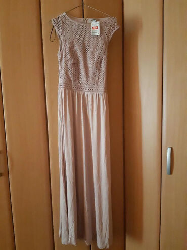 novi sad svecane haljine: Duga haljina iz inostranstva. Marka H&M. Novo. Velicina S. Mere