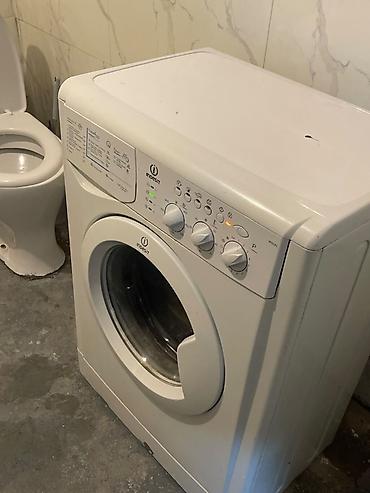 Стиральная машина Indesit (фронтальная загрузка) - Компактный корпус