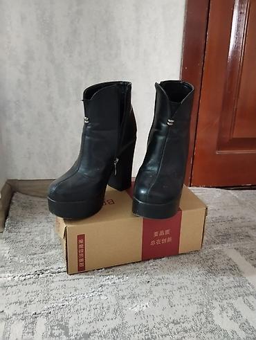 Продаю женскую обувь на лето, осень и зиму. Размер 37 - 39 летние - at lalafo.kg Продаю женскую обувь на лето, осень и зиму. Размер 37 - 39 летние -