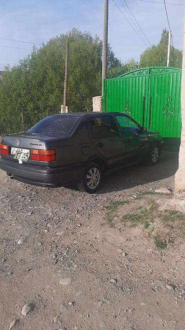 385 55: Volkswagen Vento: 1993 г., 1.8 л, Механика, Бензин, Седан — 1
