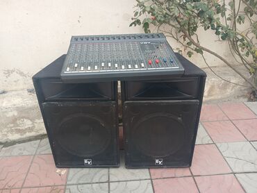 Gitara gücləndiriciləri: YGY 12 kanal aparat made in Tayvan.2 yamaha emenes kalonkalar tecili