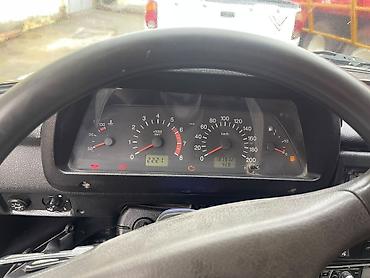 VAZ (LADA): LADA 4x4 (Niva) – mavi rəngli, 3 qapılı off-road SUV. Xüsusiyyətlər — 6