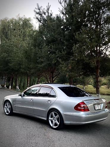 кю 7: Mercedes-Benz E-Class: 2004 г., Автомат, Седан — 2