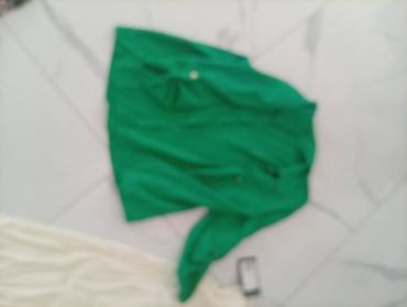 zeleni kaput: Zeleni ženski blejzer + crne kožne bermude (set) - Blejzer: jarko — 4