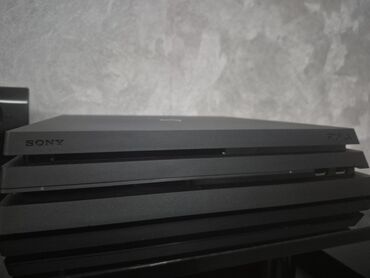 PS4 (Sony Playstation 4): Satılır. Nasazlığı yoxdur. Tam işləkdir. Klub malı olmayıb. plombu — 4