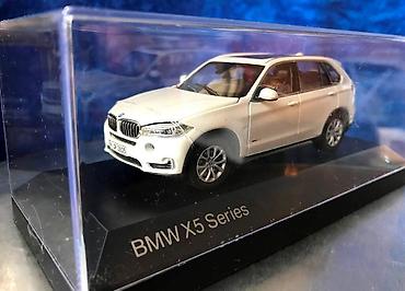 Avtomobil modelləri: Коллекционная модель BMW X5 F15 Alpine White 2013 Dealer package — 7
