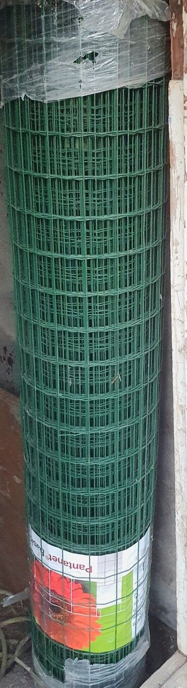 metal turbalar: İtaliya istehsalı olan qaynaqlı tor satıram Hündürlüyü 1.8m Uzunluqu